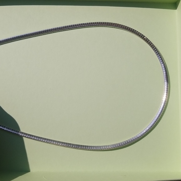 Sterling Silver Cobra Style Necklace with Lobster Clasp - Picture 2 of 4